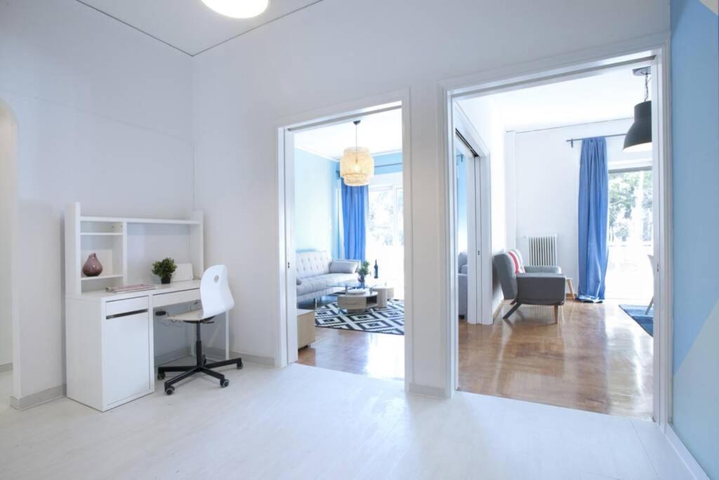 Palaio Faliro, A Bright And Spacious Apartment Афіни Екстер'єр фото