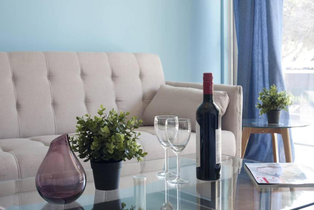 Palaio Faliro, A Bright And Spacious Apartment Афіни Екстер'єр фото
