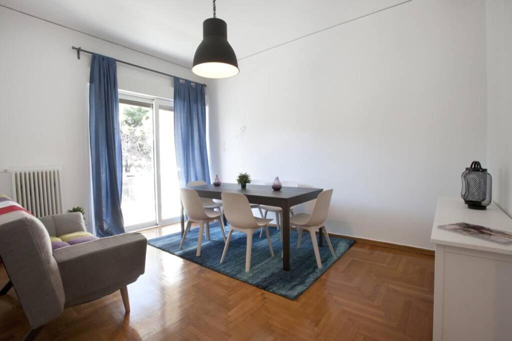 Palaio Faliro, A Bright And Spacious Apartment Афіни Екстер'єр фото